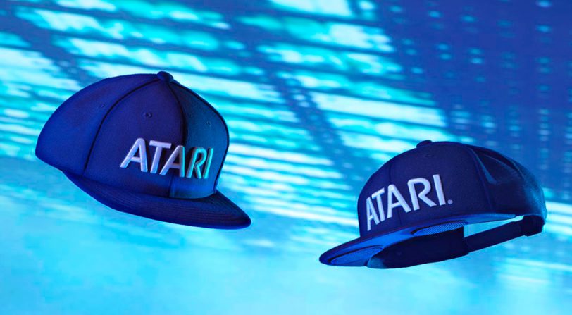 Atari desvela su nueva colección  de gorras con altavoces