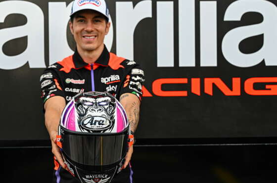 Maverick Viñales casco
